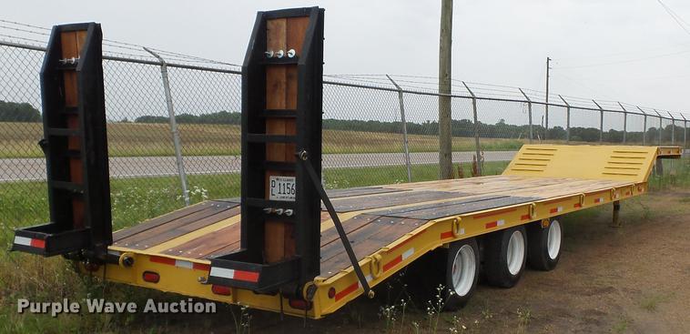 image for item DD2344 2005 Kaufman R35 drop deck equipment trailer