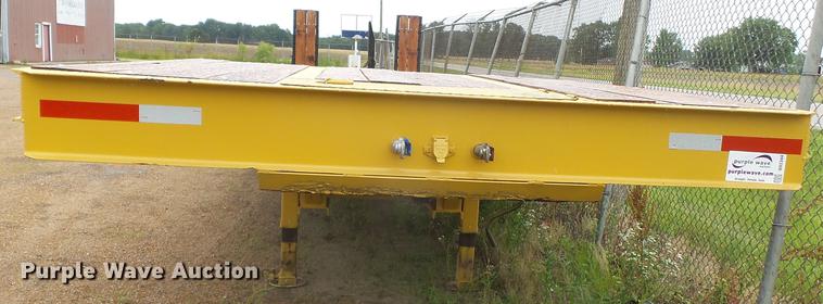 image for item DD2344 2005 Kaufman R35 drop deck equipment trailer