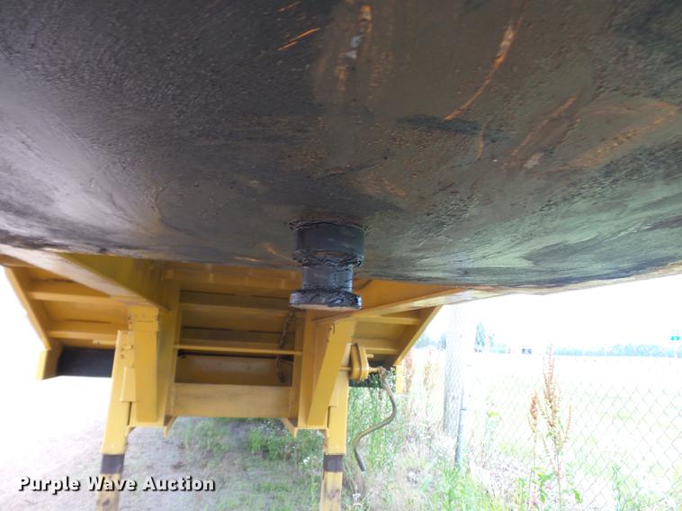 image for item DD2344 2005 Kaufman R35 drop deck equipment trailer