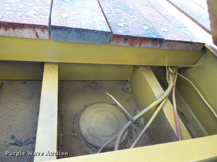 image for item DD2344 2005 Kaufman R35 drop deck equipment trailer