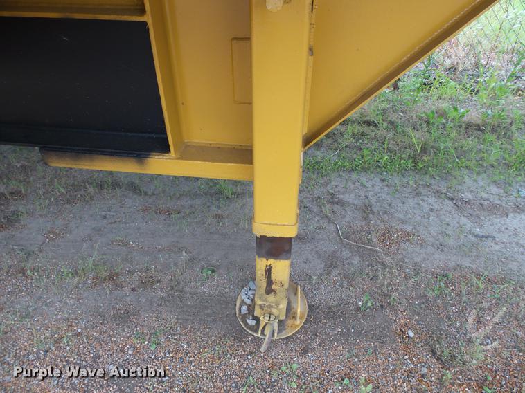 image for item DD2344 2005 Kaufman R35 drop deck equipment trailer