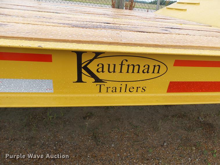 image for item DD2344 2005 Kaufman R35 drop deck equipment trailer