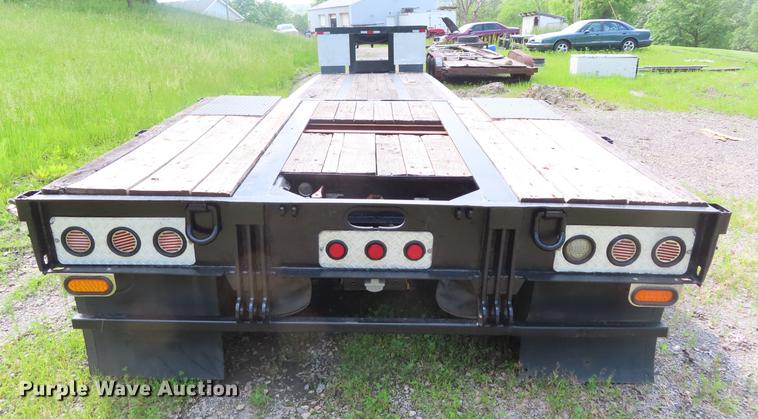 image for item DD6166 2004 XL 70 lowboy equipment trailer