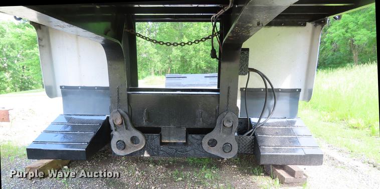 image for item DD6166 2004 XL 70 lowboy equipment trailer