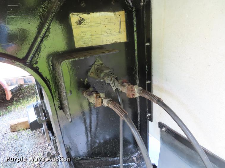 image for item DD6166 2004 XL 70 lowboy equipment trailer