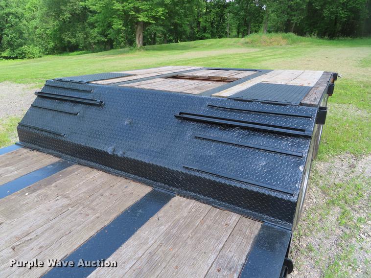image for item DD6166 2004 XL 70 lowboy equipment trailer