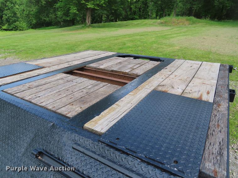 image for item DD6166 2004 XL 70 lowboy equipment trailer