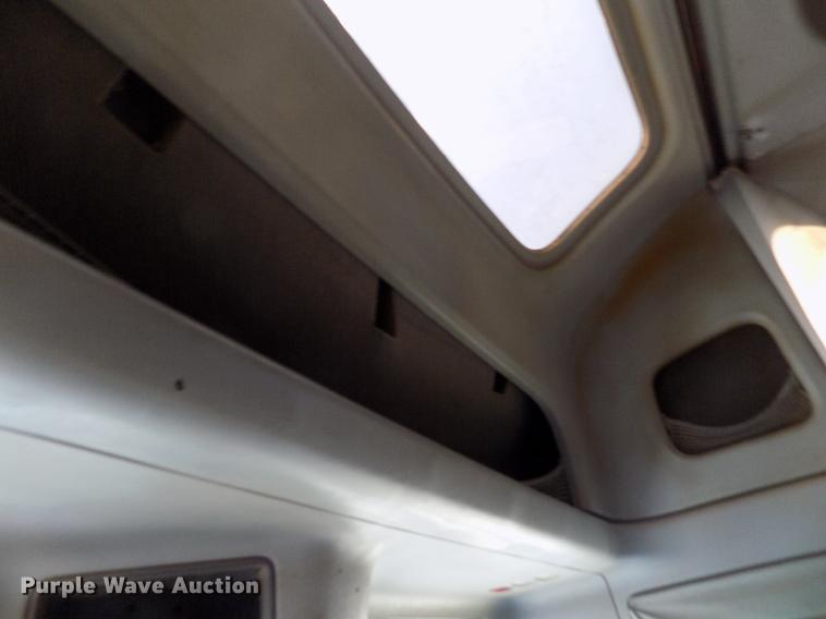 image for item DE1181 1997 Freightliner Century Class semi truck