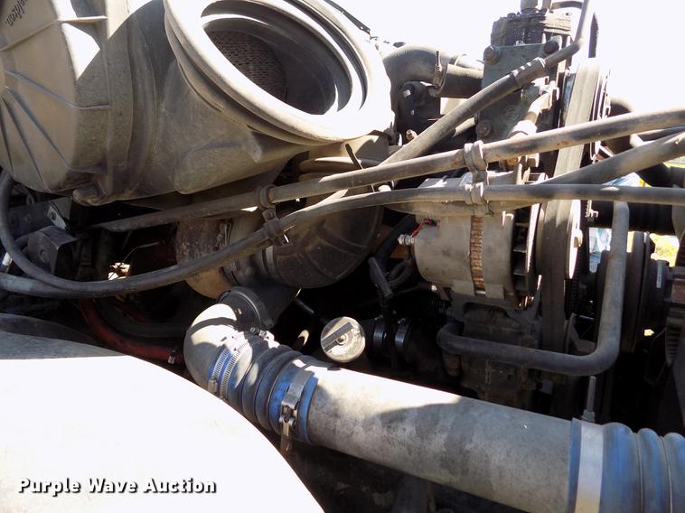 image for item DE1181 1997 Freightliner Century Class semi truck