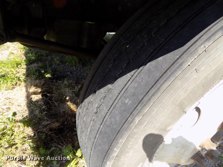 image for item DE1181 1997 Freightliner Century Class semi truck