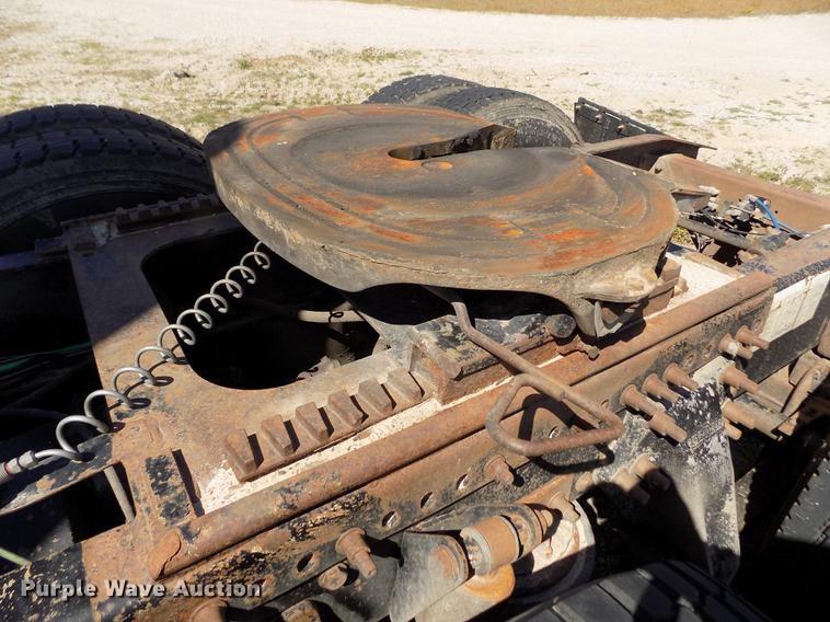 image for item DE1181 1997 Freightliner Century Class semi truck