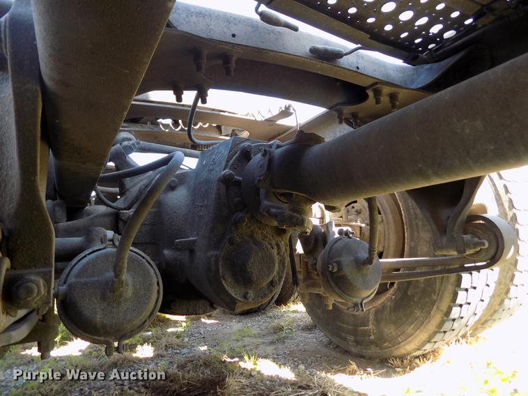 image for item DE1181 1997 Freightliner Century Class semi truck