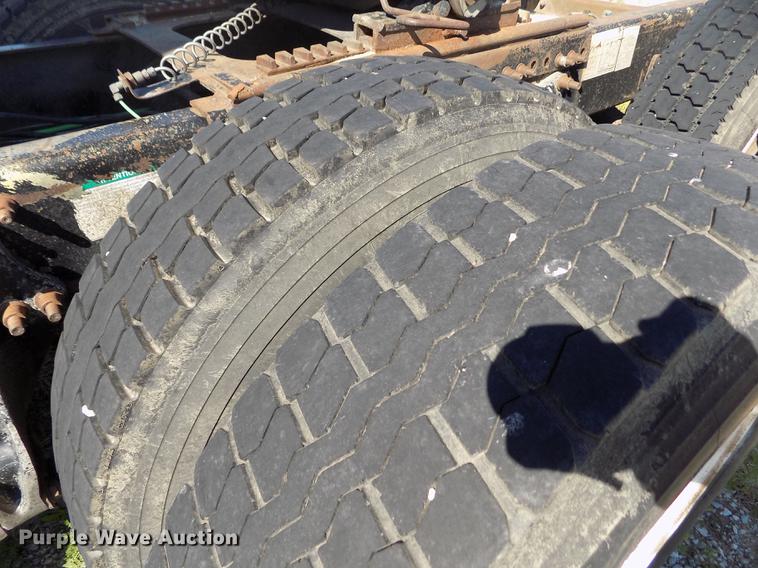 image for item DE1181 1997 Freightliner Century Class semi truck