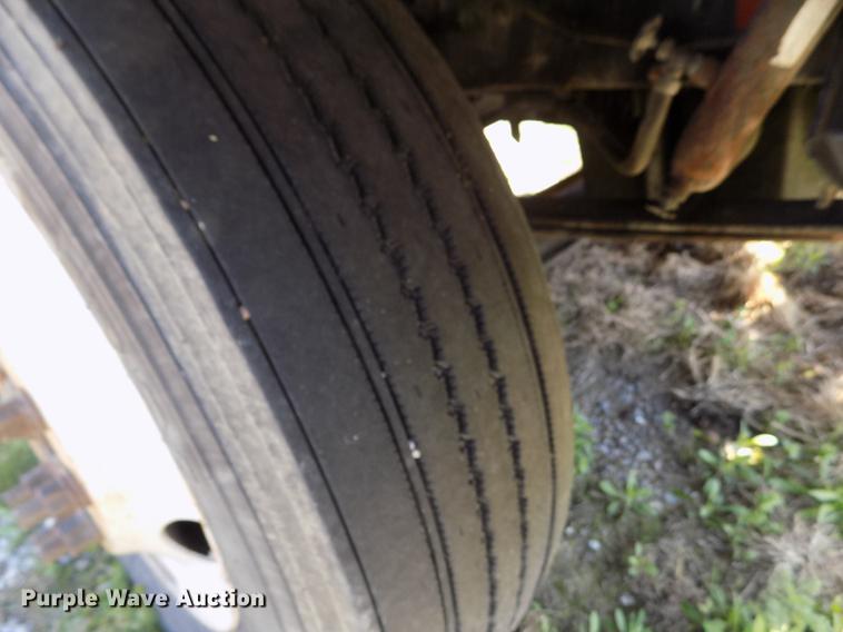 image for item DE1181 1997 Freightliner Century Class semi truck