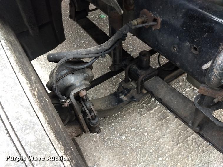 image for item DE1185 2008 Freightliner Columbia semi truck