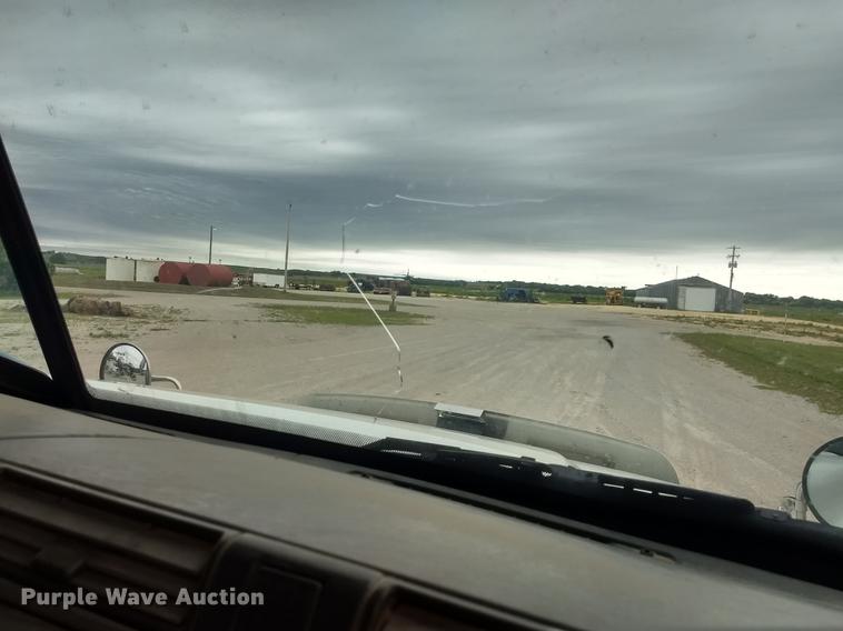 image for item DE1185 2008 Freightliner Columbia semi truck