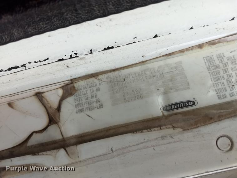 image for item DE1185 2008 Freightliner Columbia semi truck