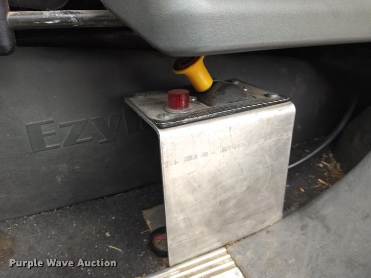 image for item DE1185 2008 Freightliner Columbia semi truck