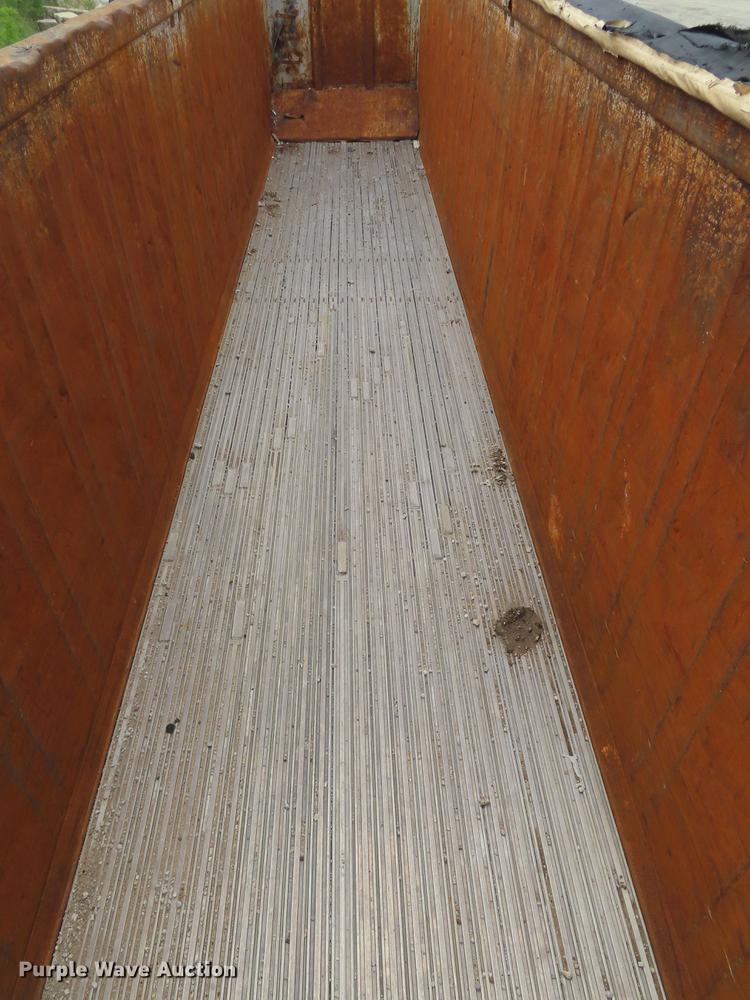 image for item DE3550 2005 Manac walking floor trailer