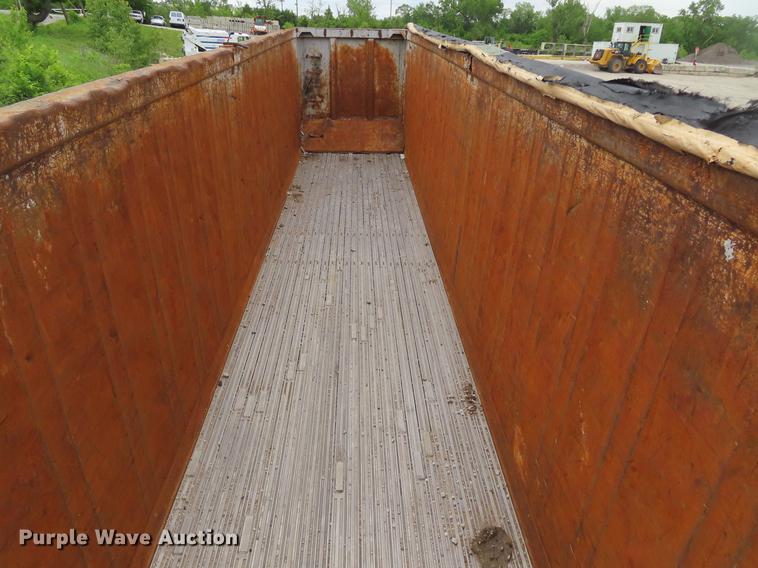 image for item DE3550 2005 Manac walking floor trailer