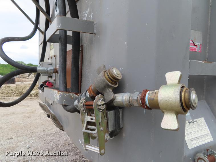 image for item DE3550 2005 Manac walking floor trailer