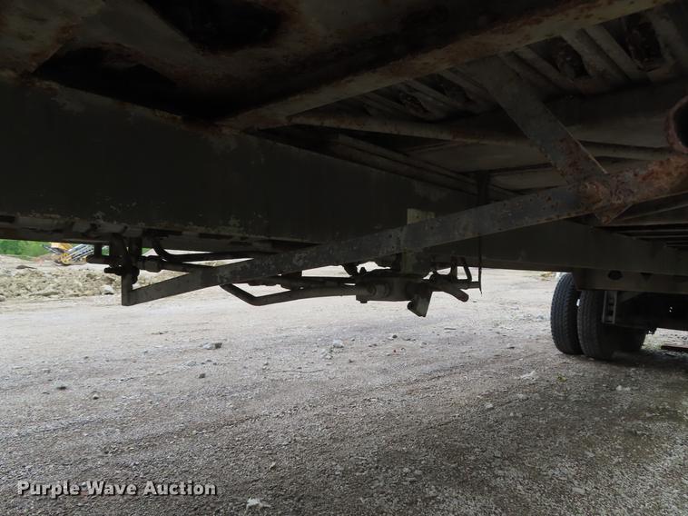 image for item DE3550 2005 Manac walking floor trailer