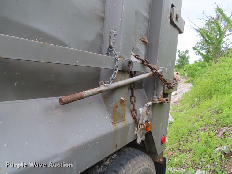 image for item DE3550 2005 Manac walking floor trailer