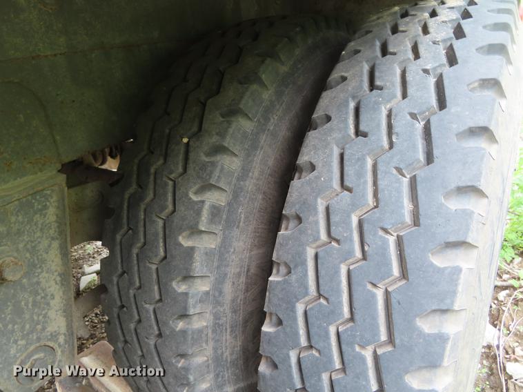 image for item DE3550 2005 Manac walking floor trailer