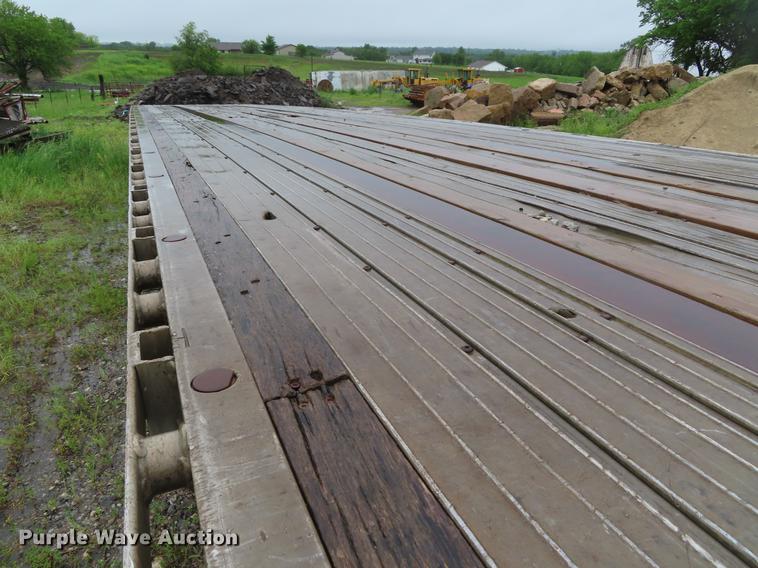 image for item DE3556 1993 Wilson CF-900 flatbed trailer