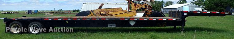 image for item DE5375 2003 Transcraft drop deck trailer