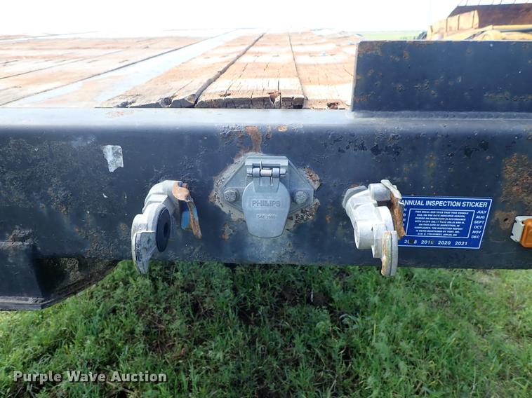 image for item DE5375 2003 Transcraft drop deck trailer