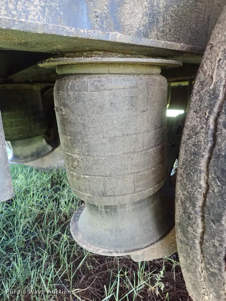 image for item DE5375 2003 Transcraft drop deck trailer