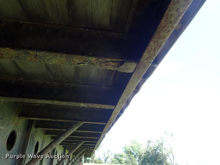 image for item DE5375 2003 Transcraft drop deck trailer