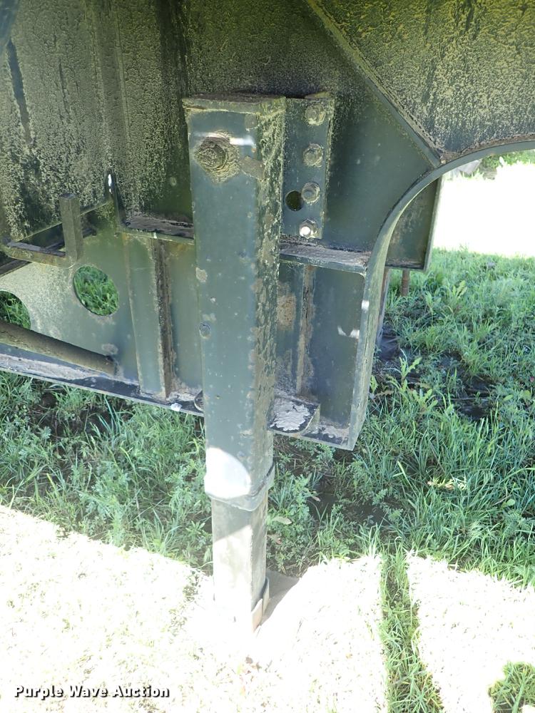 image for item DE5375 2003 Transcraft drop deck trailer