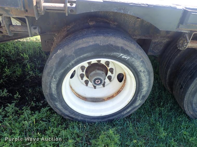 image for item DE5375 2003 Transcraft drop deck trailer