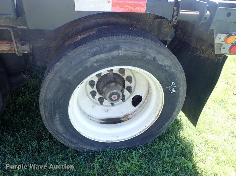 image for item DE5375 2003 Transcraft drop deck trailer