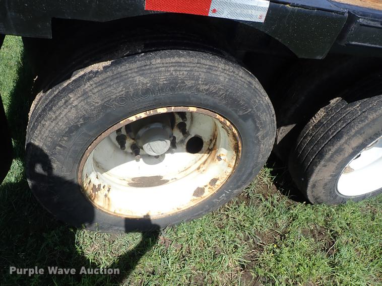 image for item DE5375 2003 Transcraft drop deck trailer