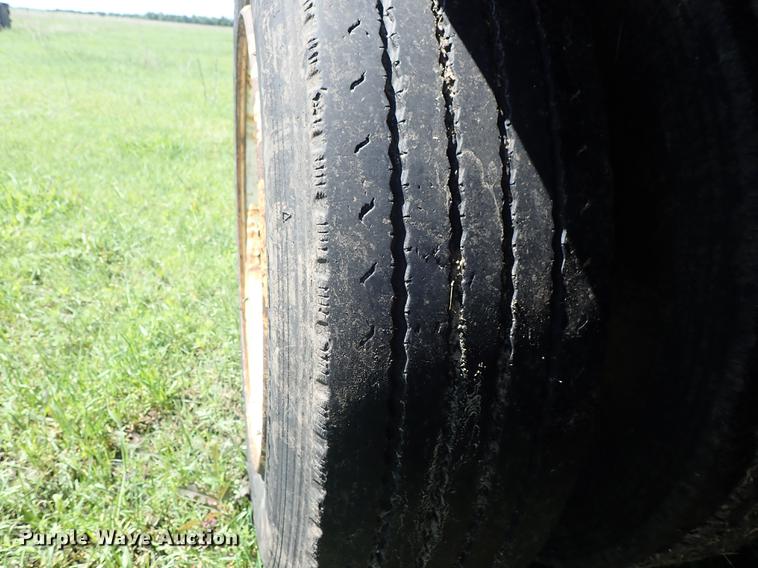 image for item DE5375 2003 Transcraft drop deck trailer