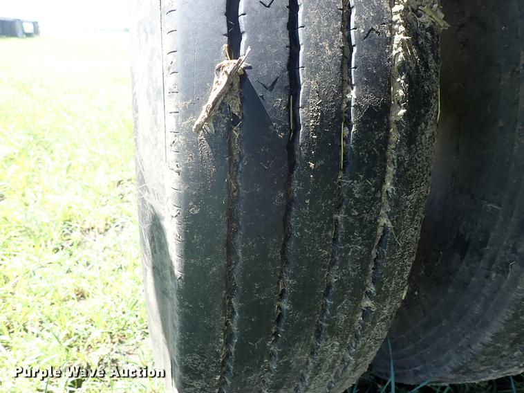 image for item DE5375 2003 Transcraft drop deck trailer