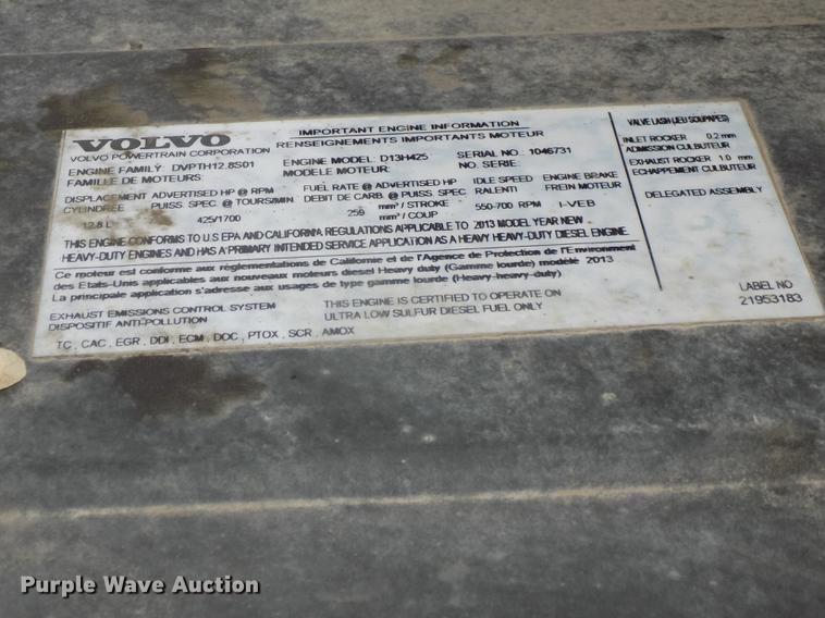 image for item DE7678 2014 Volvo VNL64T 730 semi truck