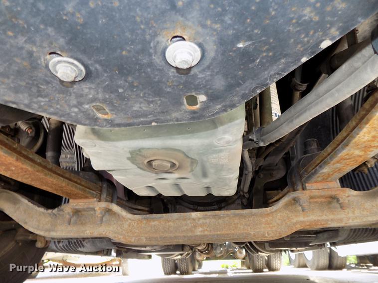 image for item DE7678 2014 Volvo VNL64T 730 semi truck