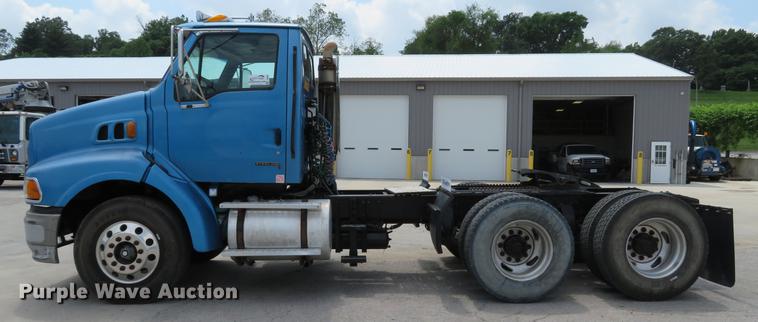 image for item DE8094 2000 Sterling A-Line semi truck