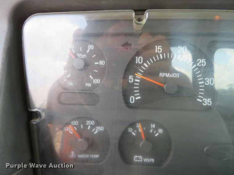 image for item DE8094 2000 Sterling A-Line semi truck