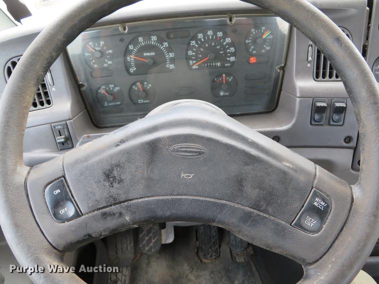 image for item DE8094 2000 Sterling A-Line semi truck