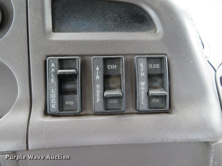 image for item DE8094 2000 Sterling A-Line semi truck