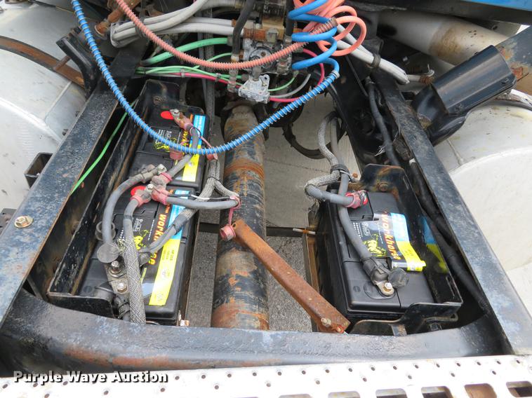 image for item DE8094 2000 Sterling A-Line semi truck