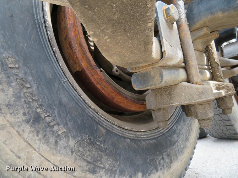 image for item DE8094 2000 Sterling A-Line semi truck