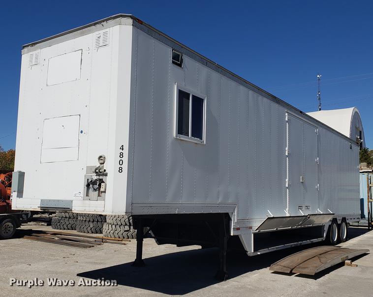 image for item DF2474 1994 Kentucky toy hauler trailer