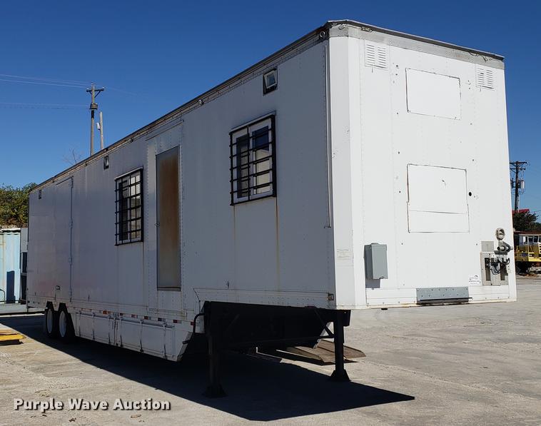 image for item DF2474 1994 Kentucky toy hauler trailer