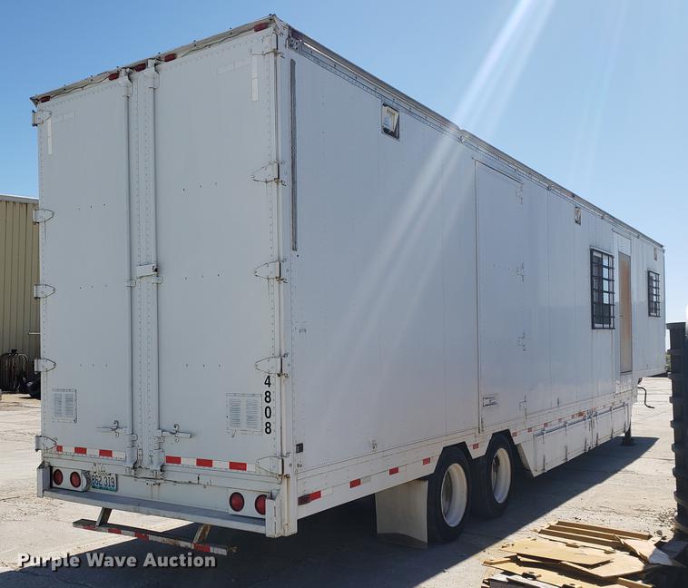 image for item DF2474 1994 Kentucky toy hauler trailer